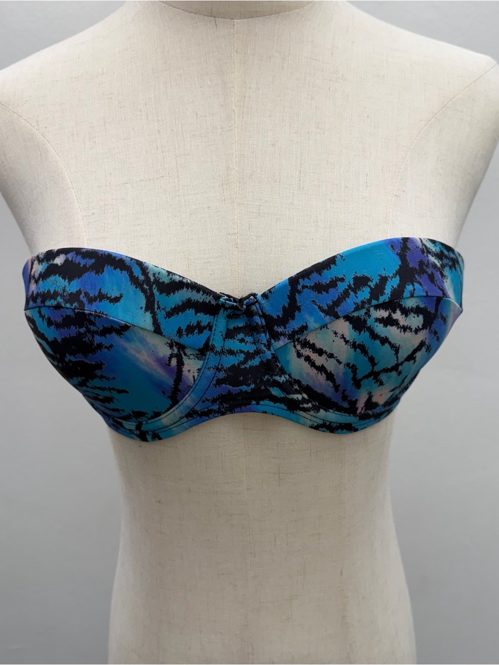 Perfect Vacation Bandeau Bikini Top XS Blue Black Animal Print Underwire